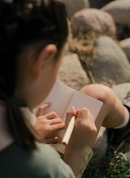 The Best Journaling Prompts for Summer Growth